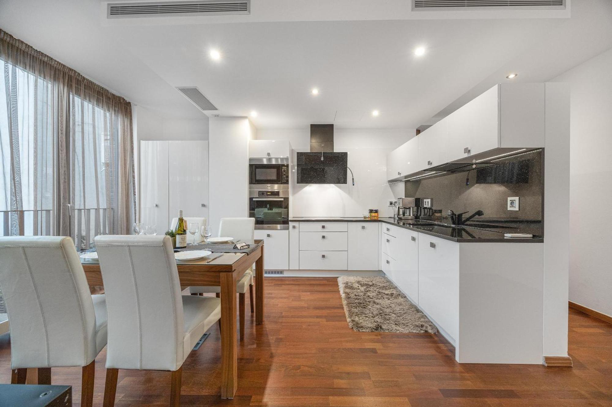 Revon Business Apartment 48 Dunajska Bratislava Buitenkant foto