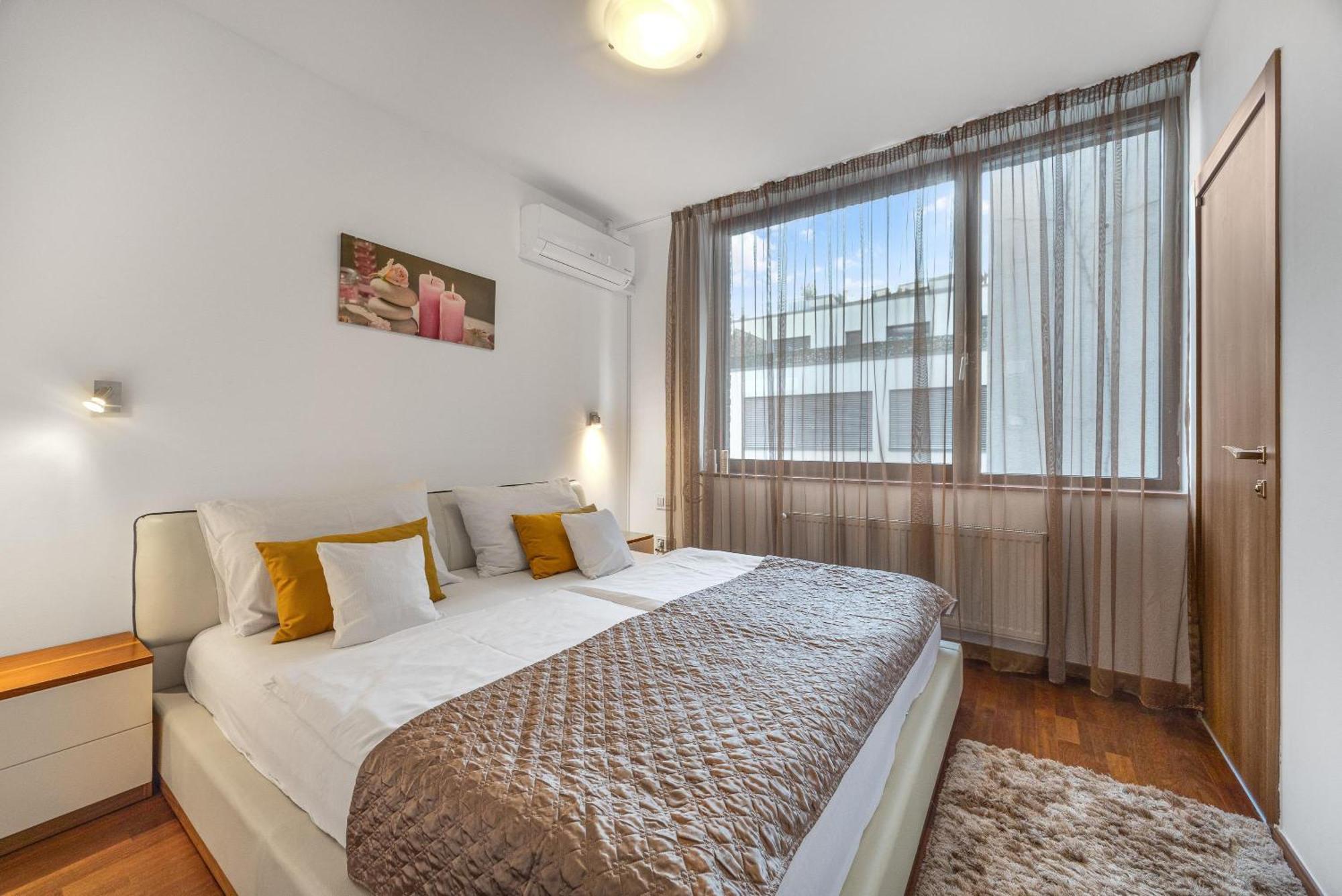 Revon Business Apartment 48 Dunajska Bratislava Buitenkant foto